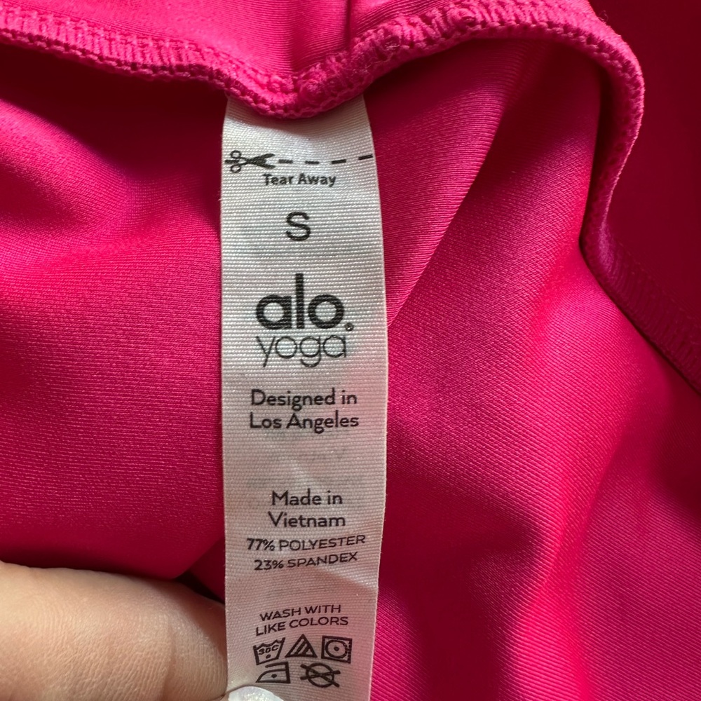 ALO Yoga High-Waist Airbrush Capri in Neon Pink - Picture 3 of 8